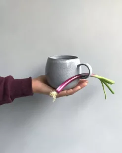 Mae Tasse Gros Grau